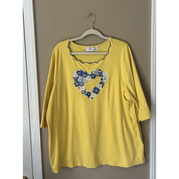 Quacker Factory Yellow Blue Floral Heart Embroidered Top size 2X Stones 3/4 - Picture 1 of 10
